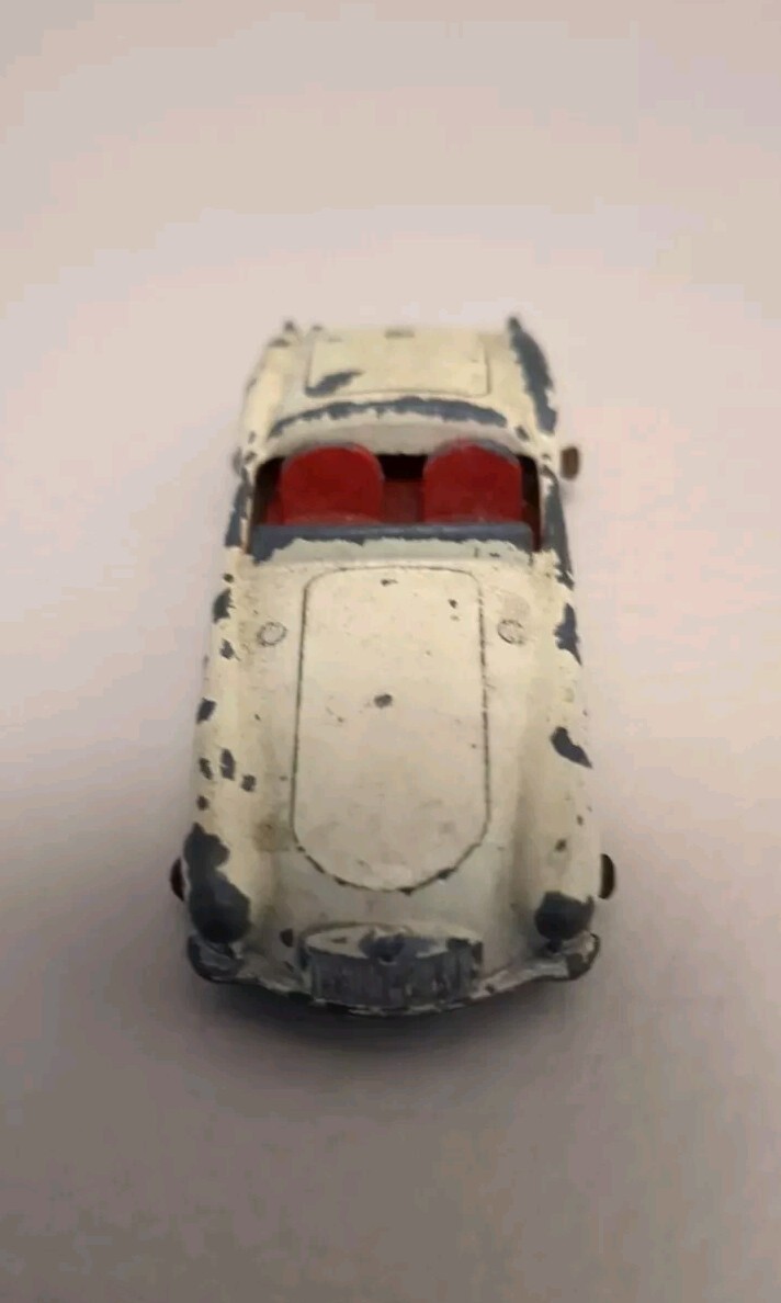Vintage No.19 Lesney Matchbox MG A Sports Car Diecast Cream & Red