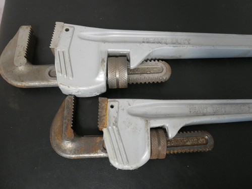 Pittsburgh PW-24 24" & PW-18 18" Aluminum Pipe Wrench Set - Picture 10 of 10