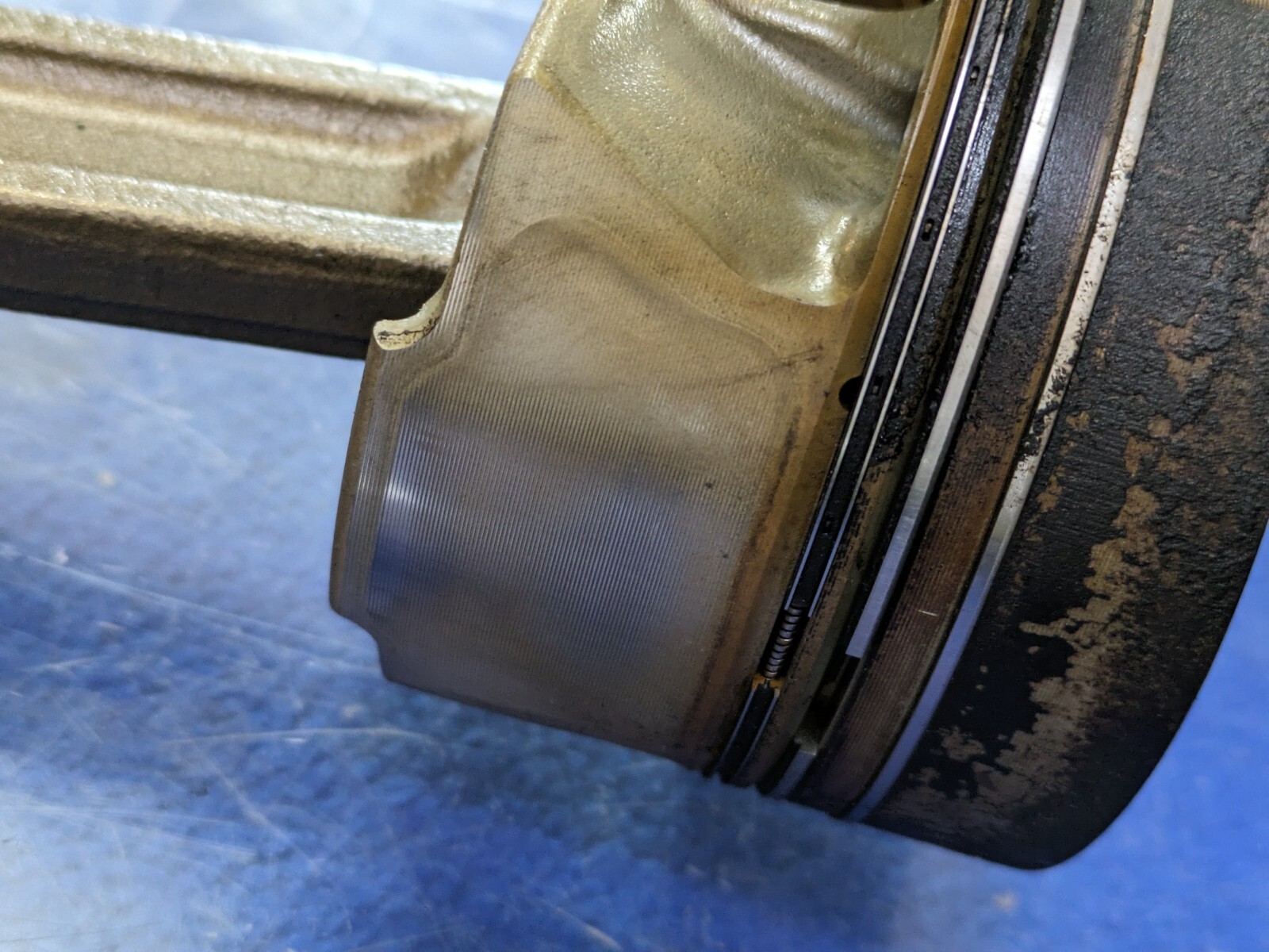 6.0L W12 Twin Turbo Engine Piston rod Bentley Continental GT Flying Spur
