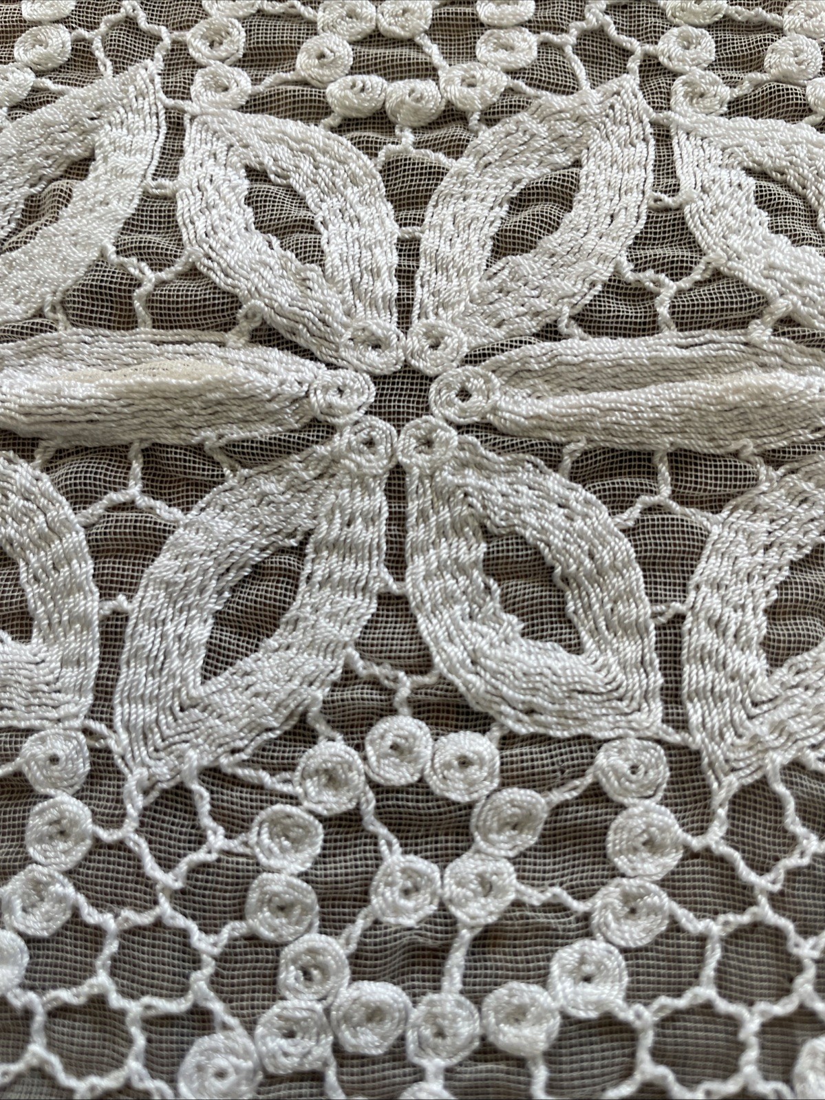 Vintage Table Runner, Buffet or Dresser Scarf Embroidered Lace 49”x14” Gorgeous