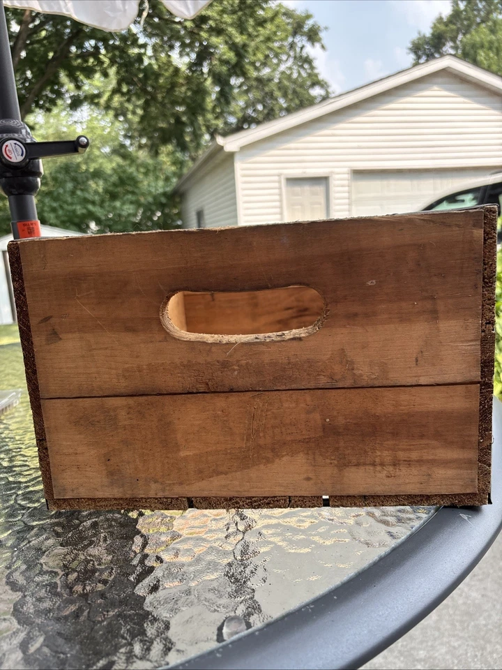 Shawano Club Wooden Beer Case, Farmers Brewing Company, Shawano Wisconsin  - Image 4 of 4
