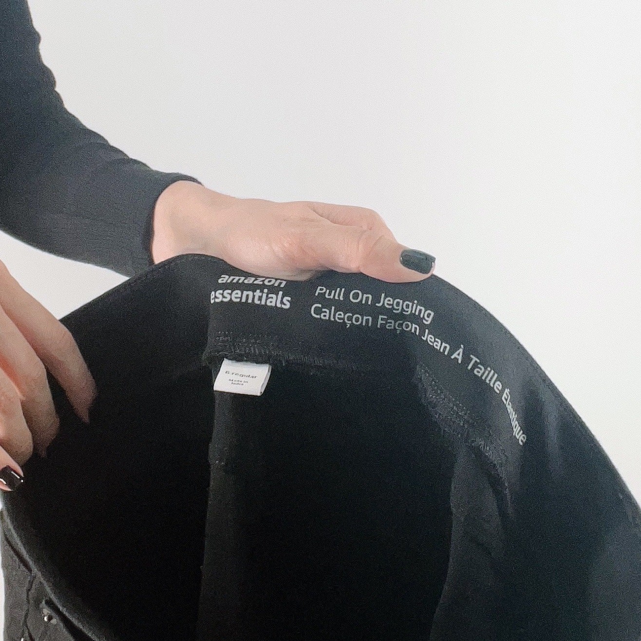 Amazon Essentials Women's Black Stretch Pull-On J… - image 6