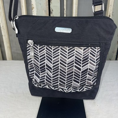 Baggallini Modern Everywhere Crossbody Bag Black White Chevron Purse Boho