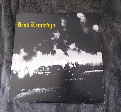 DEAD KENNEDYS - FRESH FRUIT FOR ROTTING VEGETABLES - SIGNED - MINT