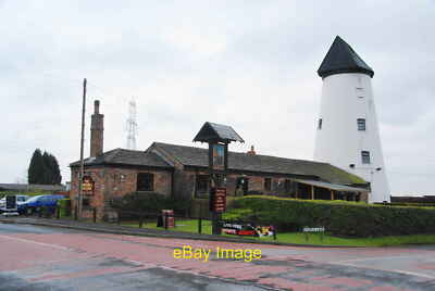 The Windmill Tavern Salwick Angeblich die älteste Windmühle aus dem Jahr 2012