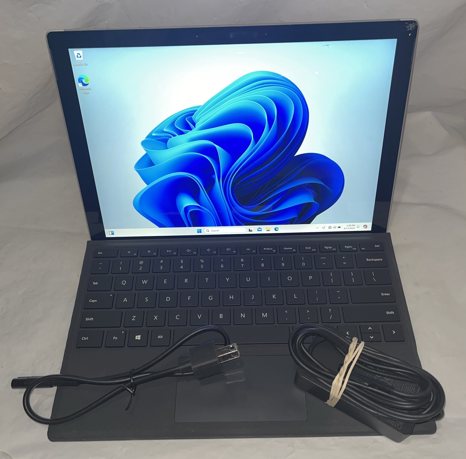 Microsoft Surface Pro 7 1866 i5-1035G4@1.1GHz, 8GB RAM, 128GB SSD *READ*