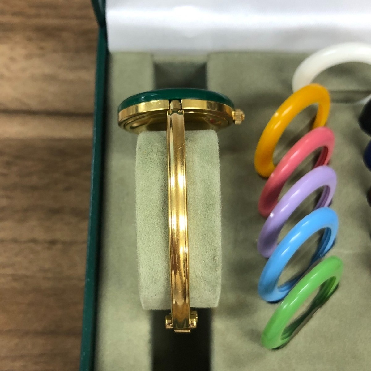 Auth Gucci Change Bezel Watch 12 Colors Quartz Gold Silver Vintage
