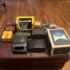 Lot Of Old Cameras And Camera Equipment  Polaroid, Kodak, Brownie 