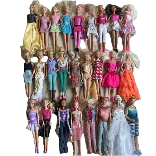 Lot of 26 Vintage Mattel Barbie Dolls A ++ All with Clothes & Shoes Mostly 90s