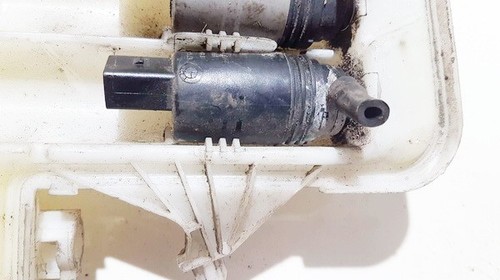67128377612 Waschwasserpumpe, Scheibenreinigung  BMW 3-Series DE942451-31
