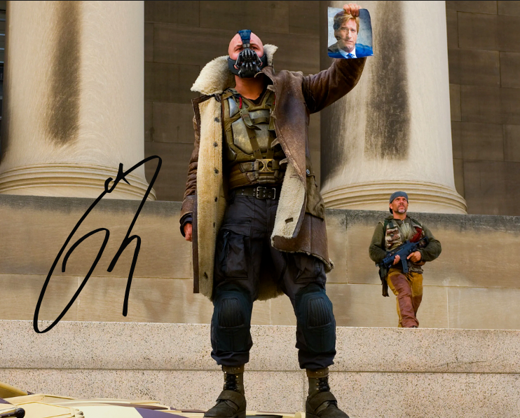 俳優トム・ハーディ氏直筆サイン入りポートレート:バットマンダークナイトライジング Tom Hardy Auto 8x10 Signed Batman Dark Knight Rises Reprint Photo