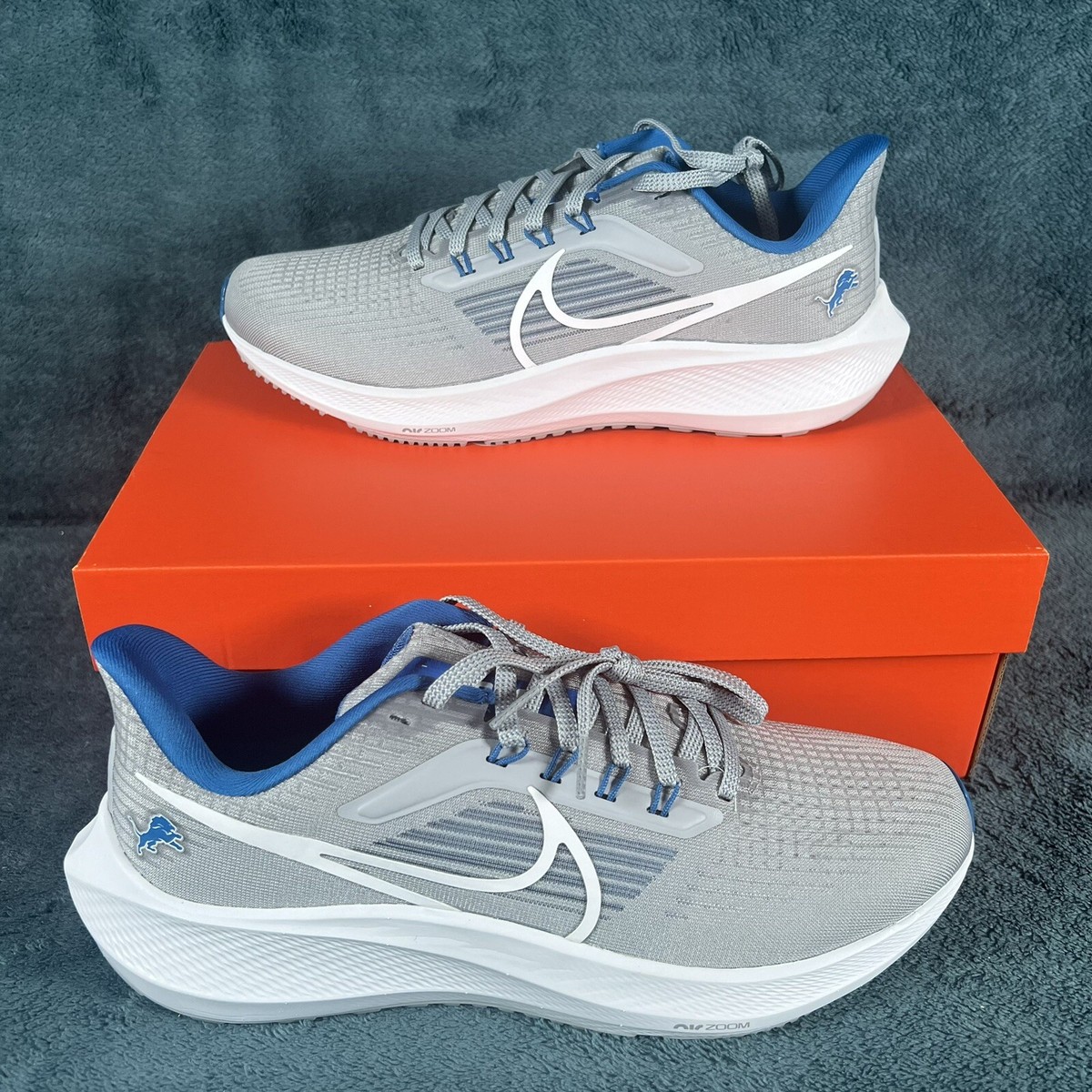 detroit lions pegasus 39