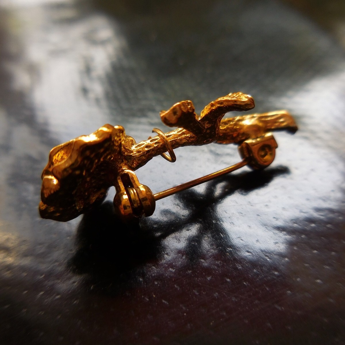 Broche Fantaisie Fleurs Métal Doré – Vintage – Occasion