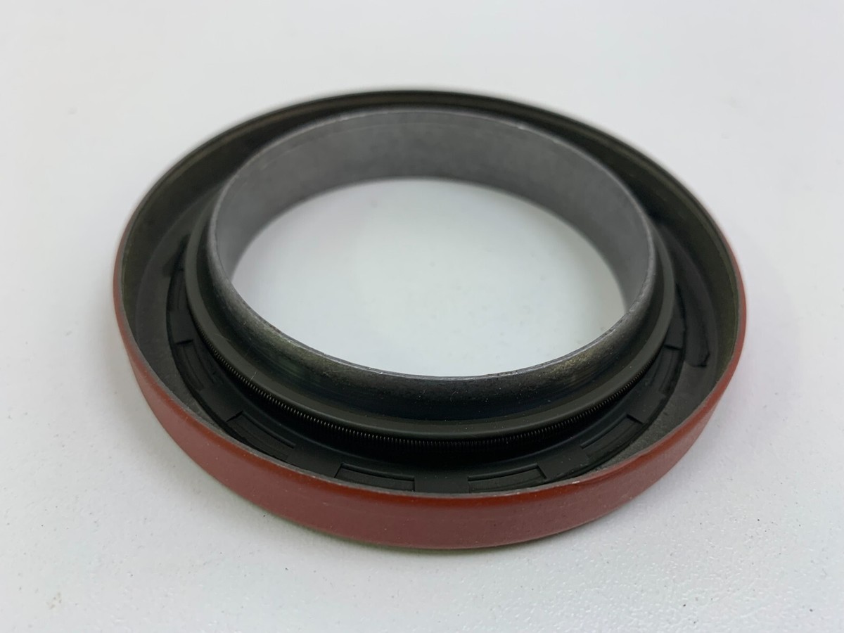 Genuine International 1812376C92 Front Crankshaft Seal 95-03 T444E 