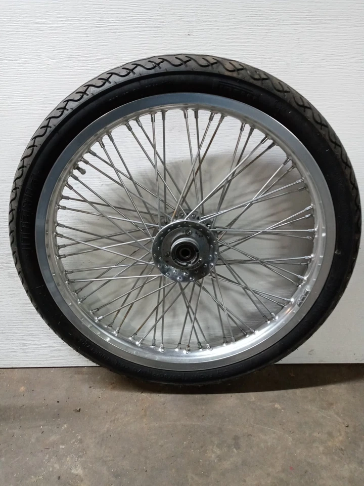 1998 Suzuki Intruder 800 Front Wheel Rim Tire pirelli 80-90-21 Foto 2 de 4