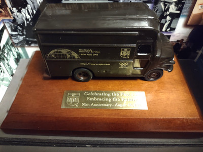 VTG 1997 UPS 90th Anniversary Diecast Truck Display Box NEW Advertising w/Papers
