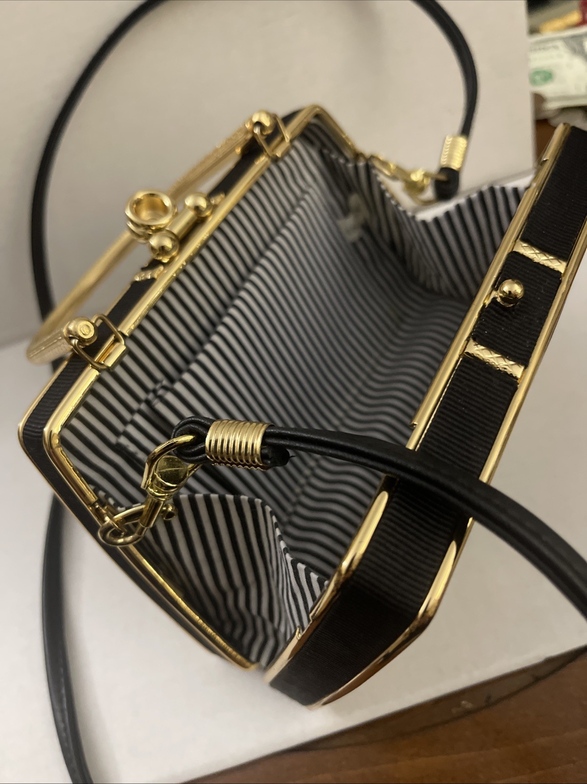 Small  Hard Shell Illustrated Rockefeller Christm… - image 5