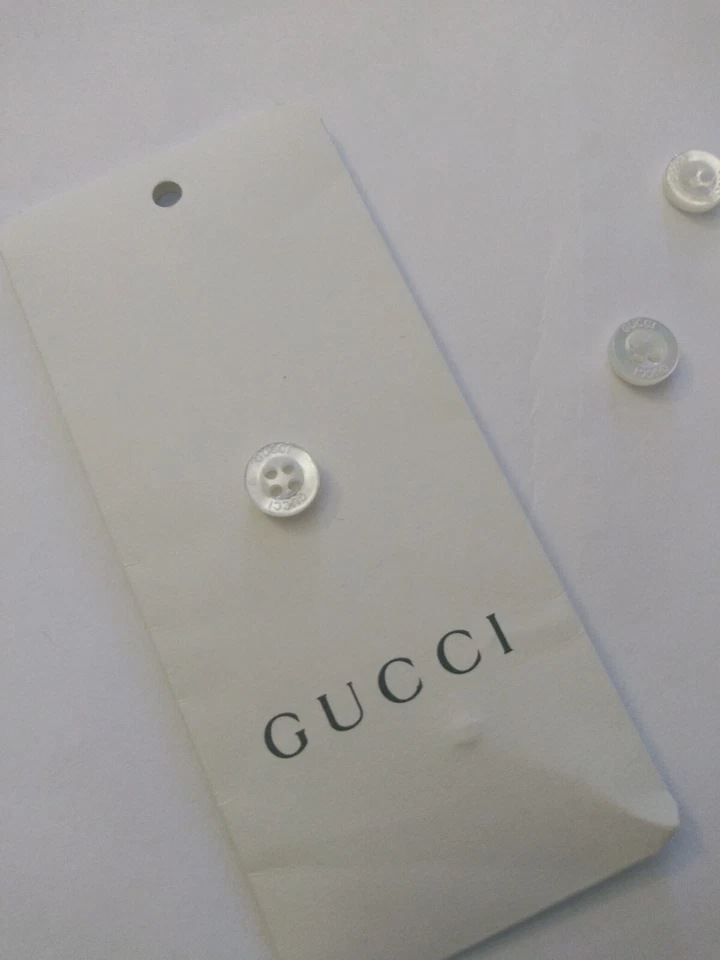 Gucci Single Child Button Resin Fresh Water 9 mm - Image 3 of 4