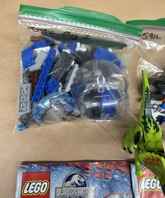 LEGO Jurassic World 75916 Dilophosaurus Ambush 2 Minifigures 248 Pieces No Box