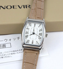 Reloj Tonneau de cuarzo para dama Noevir esfera blanca 26x34 mm sin usar raro regalo promocional