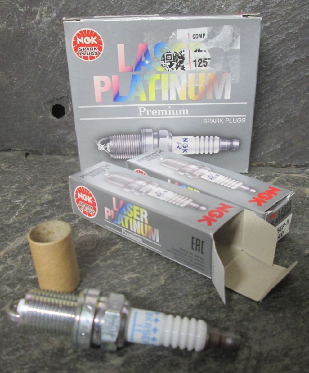 NGK Lot Of 6 Spark Plugs BKR5EP-11 3440