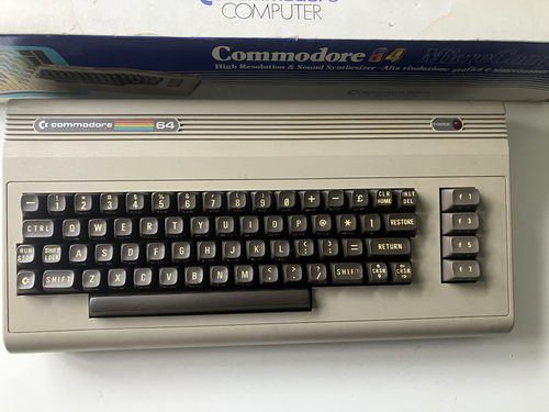 Commodore 64 micro computer breadbin boxed - spares/repair RAM issue - Picture 7 of 18