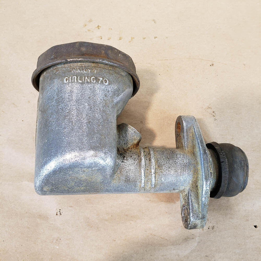 Girling 70 Brake Master Cylinder 19651967 Triumph TR4A eBay