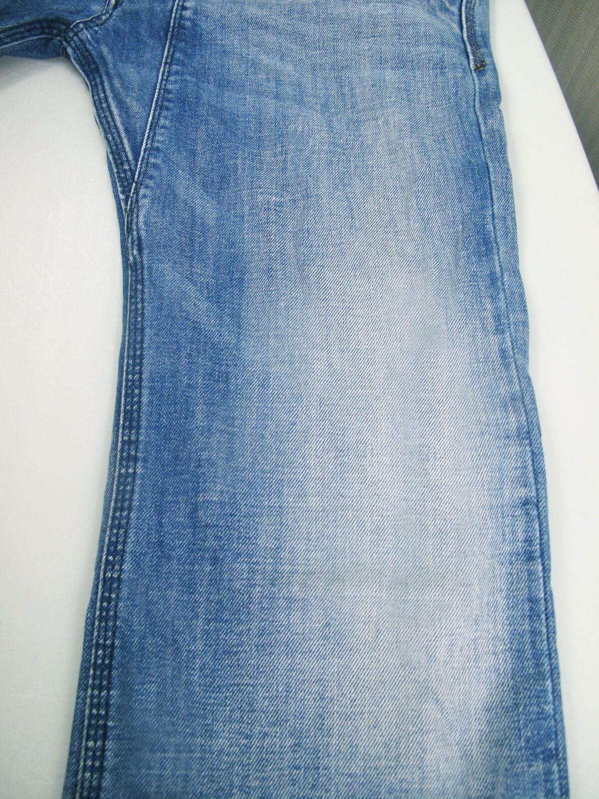 *HOT AUTHENTIC Men's DIESEL TIMMEN 8AT STRAIGHT STUDS Pcks Denim
