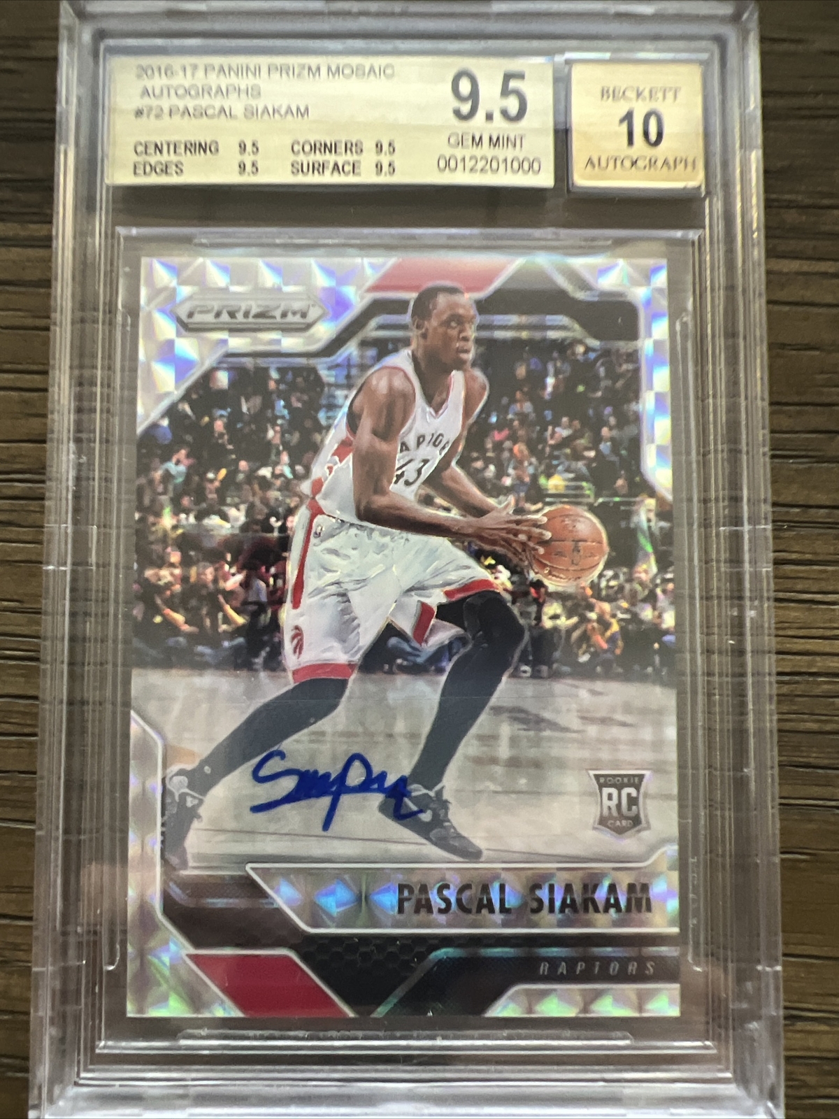 Pascal Siakam Prizm Gold RC Auto 10枚限定 Psa 10 Graded Basketball Card Pascal Siakam 2016-17 Panini Prizm