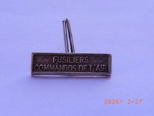 MINI AGRAFE BARRETTE FUSILIERS COMMANDOS DE L'AIR   14 x 4 mm en l'état