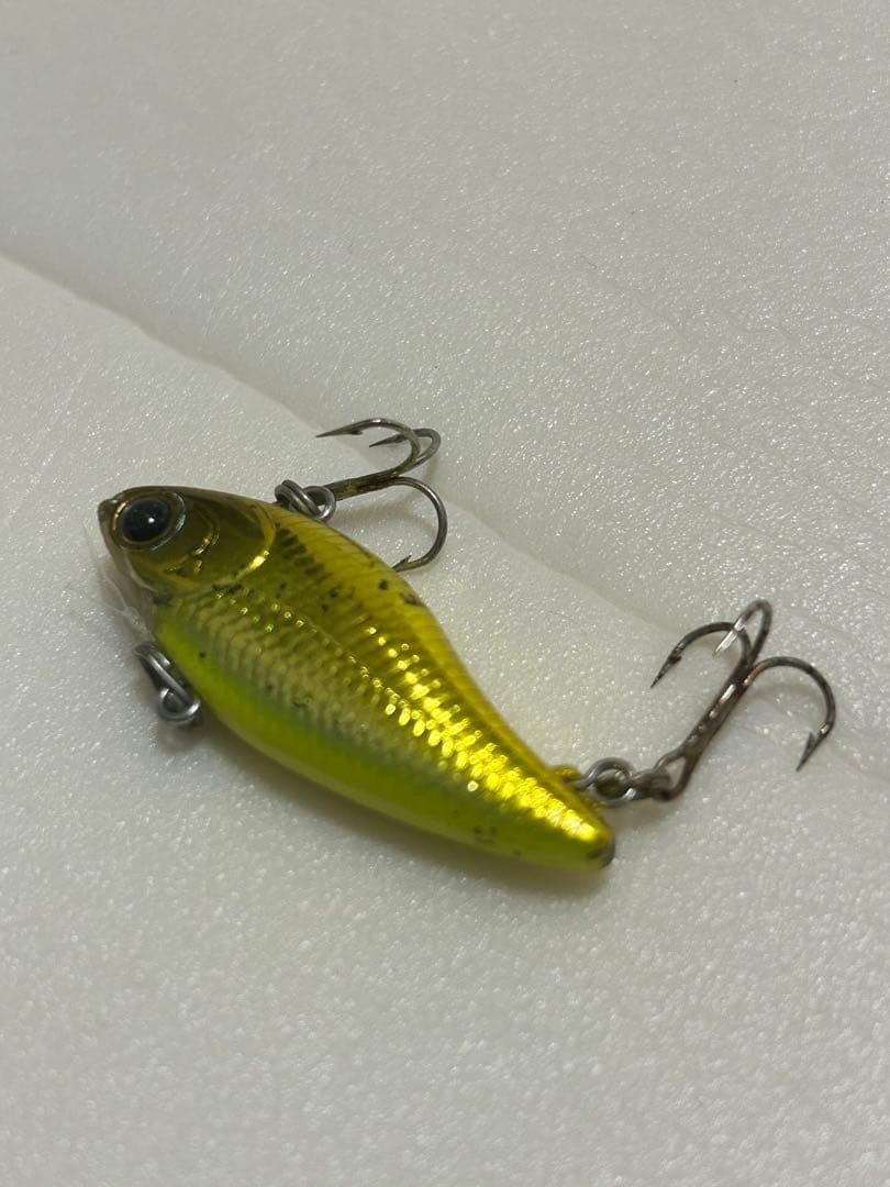 Lucky Craft & Megabass Lure Set 12 Poppers, Crankbaits, Vibrations, Assorted - Image 7