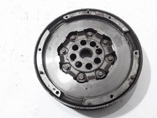 Renault Trafic III (X82) 2015 Diesel dual mass flywheel 123107183R AUA209175