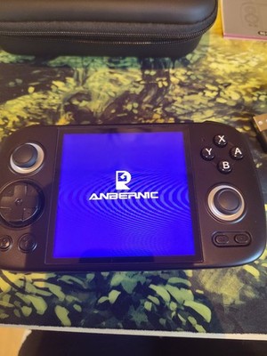 ANBERNIC RG Cube Handheld-System Konsole Schwarz mit Tasche, USB-Kabel & OVP