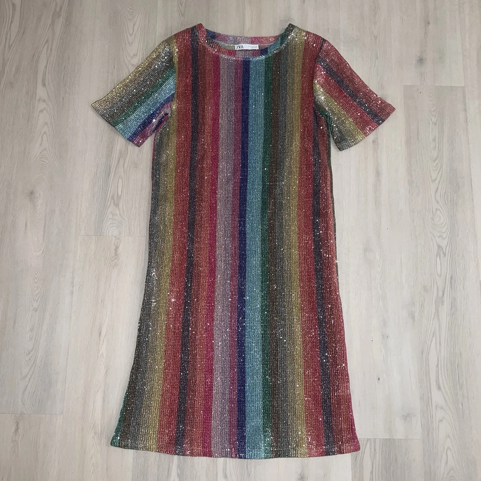 Vestido midi Zara arco iris rayas lentejuelas talla mediana favorito de blogger Foto 4 de 4