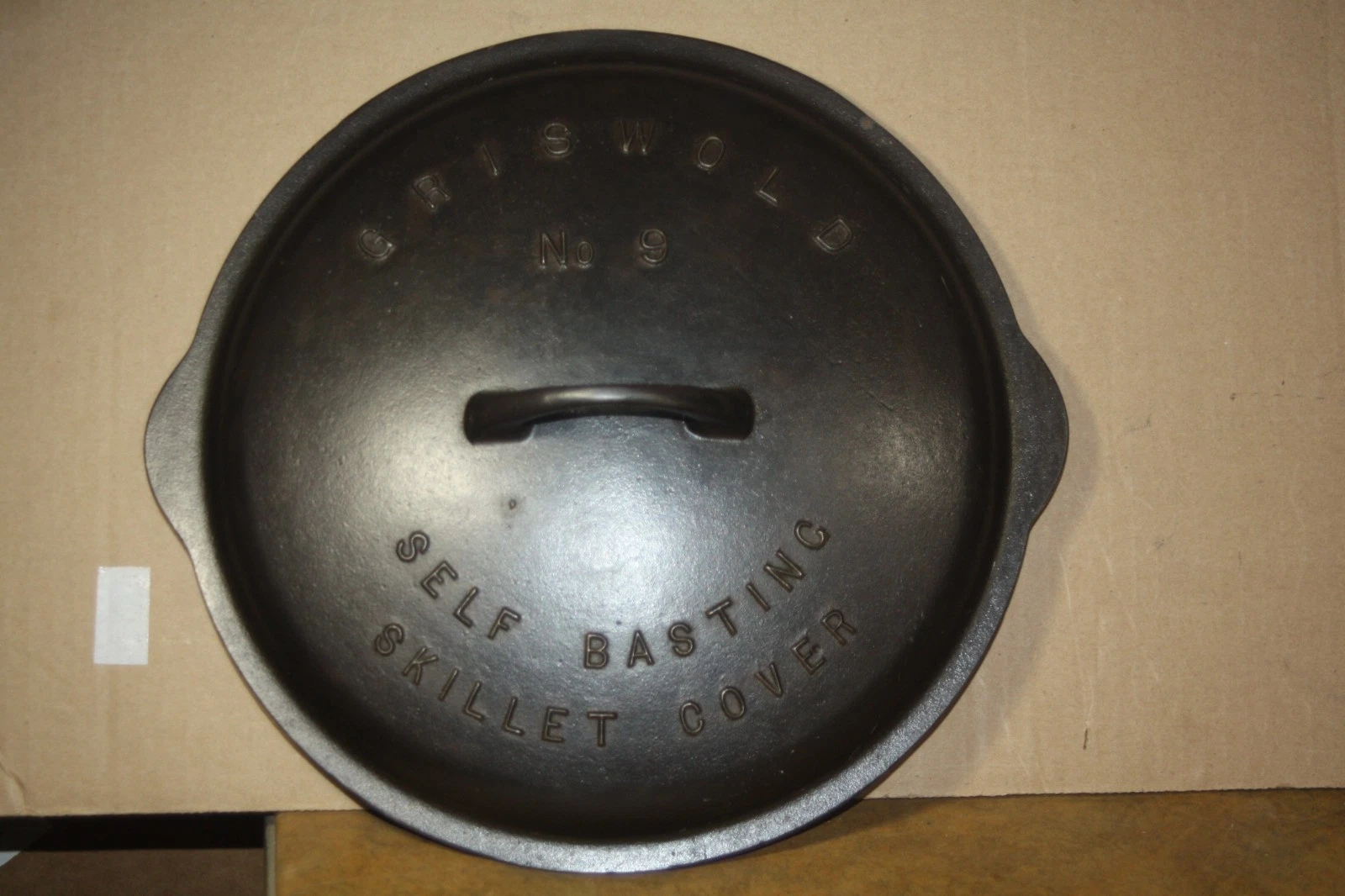 Nice Vintage Griswold No. 9 Self Basting Cast Iron Skillet Cover - # 469 A