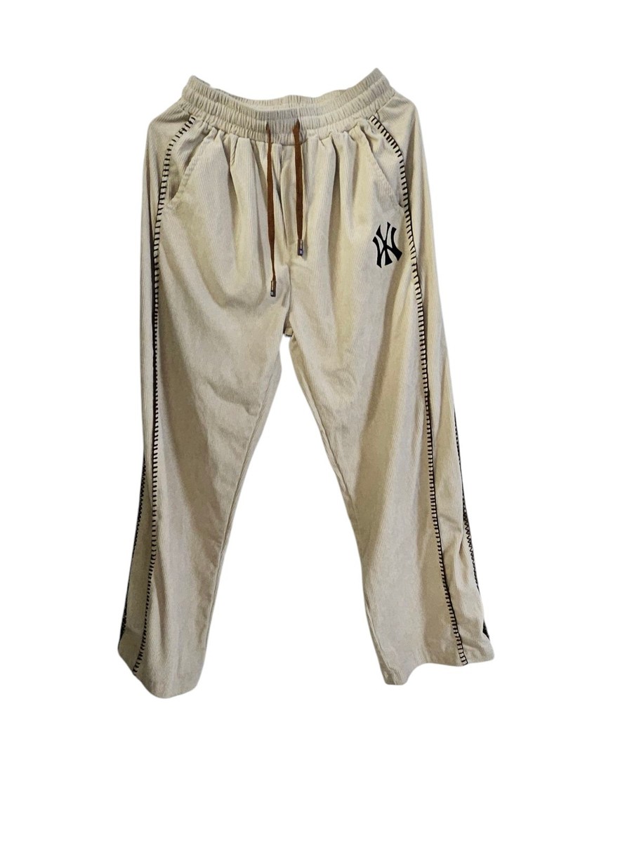 【Eaphi】 FLUFFY SHORT PANTS beige ONE POINT RELAXED FIT SWEAT SHORTS MENS – us.bape.com