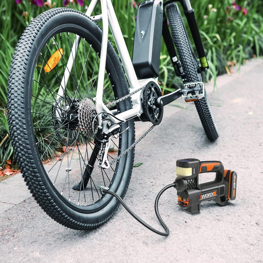 Mini Compressore Worx WX092.9 20V: Sicurezza in Viaggio 4-in-1 - 3