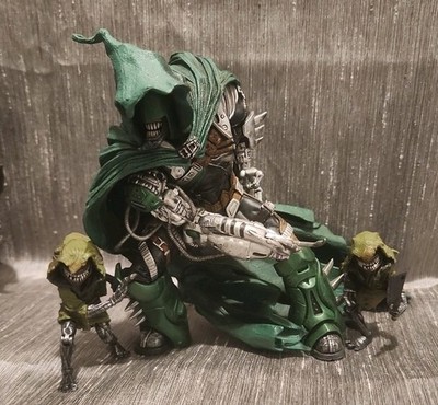 McFarlane Art of Spawn-Curse 2 Series 26+2 Minions 2004