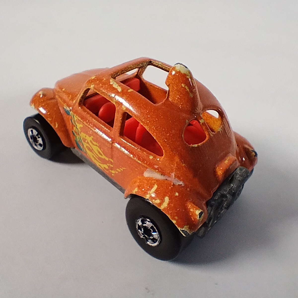 1983 VW Volkswagen Baja Bug Orange Flames Hot Wheels 1:64 Diecast