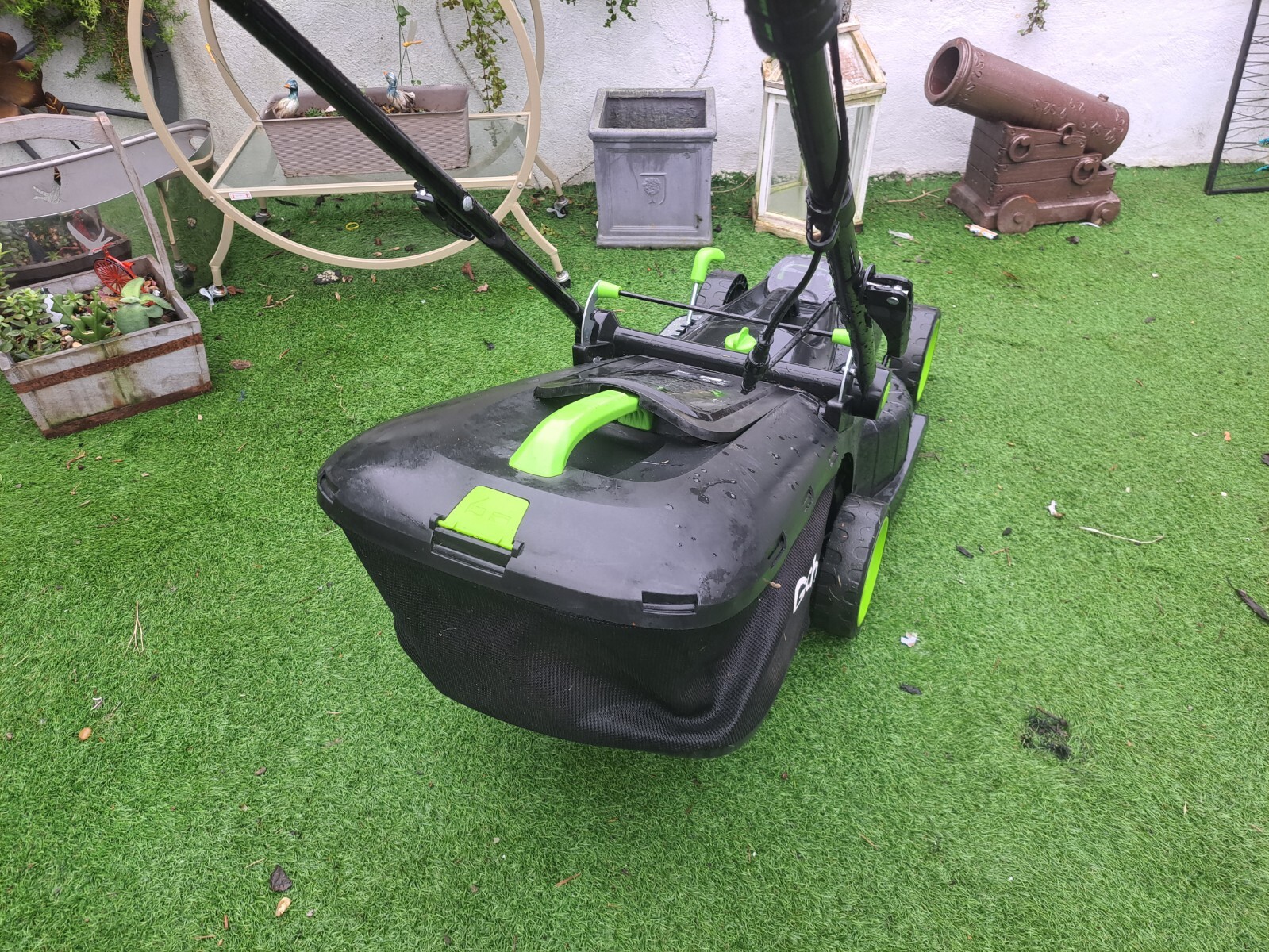 Gtech CLM021 48v Cordless Rotary Lawnmower 43cm. 5060060223622 eBay