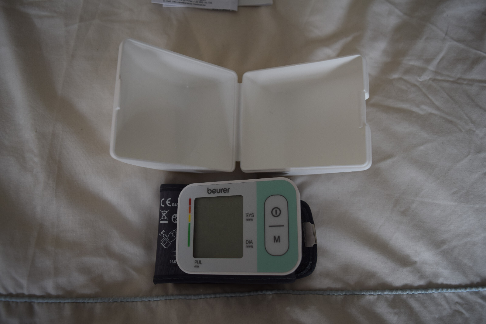 BEURER BLOOD PRESSURE MONITOR BNIB WRIST MEASUREMENT NEW eBay