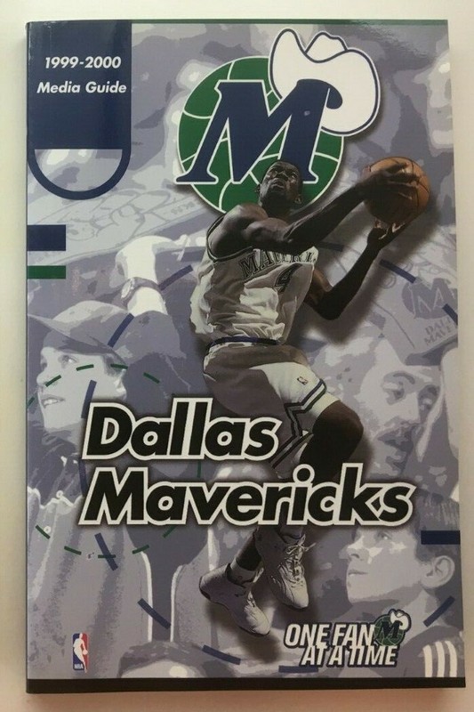 1999-2000 Dallas Mavericks Team Media Guide. EX Cond! Michael Finley on Cover!