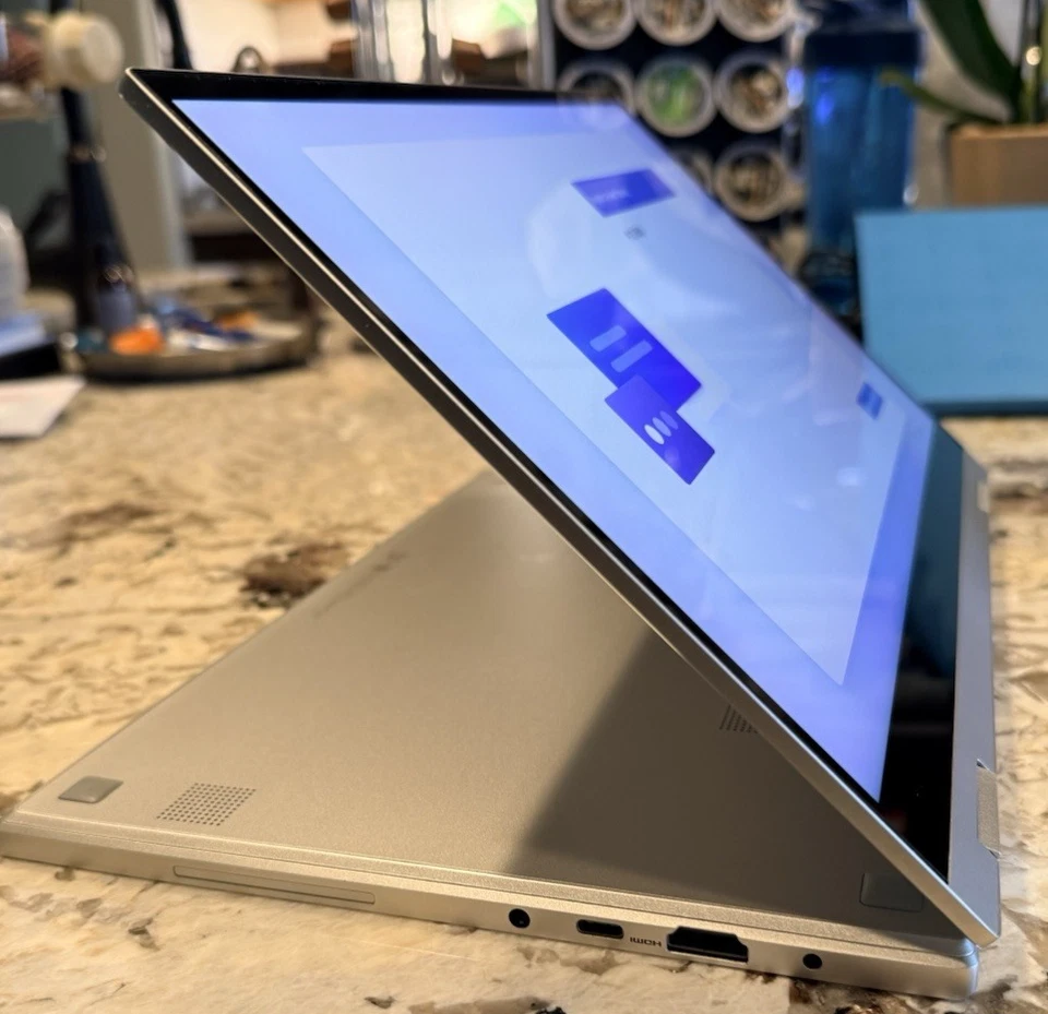 Samsung Galaxy Book Flex Alpha Laptop - 13.3" -2-in-1 - i5 - 8GB RAM - 256GB SSD - Image 3 of 4