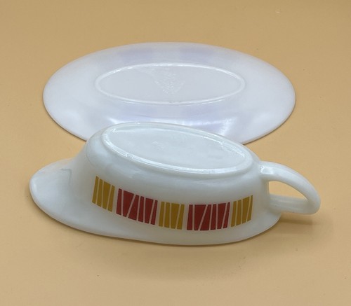 Vintage JAJ Pyrex Matchmaker Pattern Gravy Boat With Matching Saucer Mid Century - Picture 5 of 6