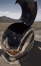 Casco Capitán América Brave New World EN MANO NUEVO EN BOLSA DE PLÁSTICO.