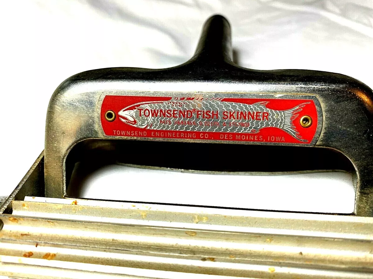 Vintage Townsend Engineering CO Fish Skinner Metal Des Moines Skinning Tool