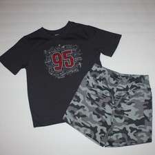 WonderKids Boy's Outfit Set Graphic Gray Top Shirt and Camo Shorts size 4T