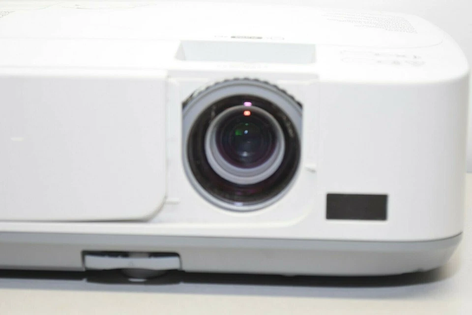 NEC NP-M311X LCD Projector 3100 Lumens HDMI XGA 2700 Used Lamp Hours - Image 3 of 4