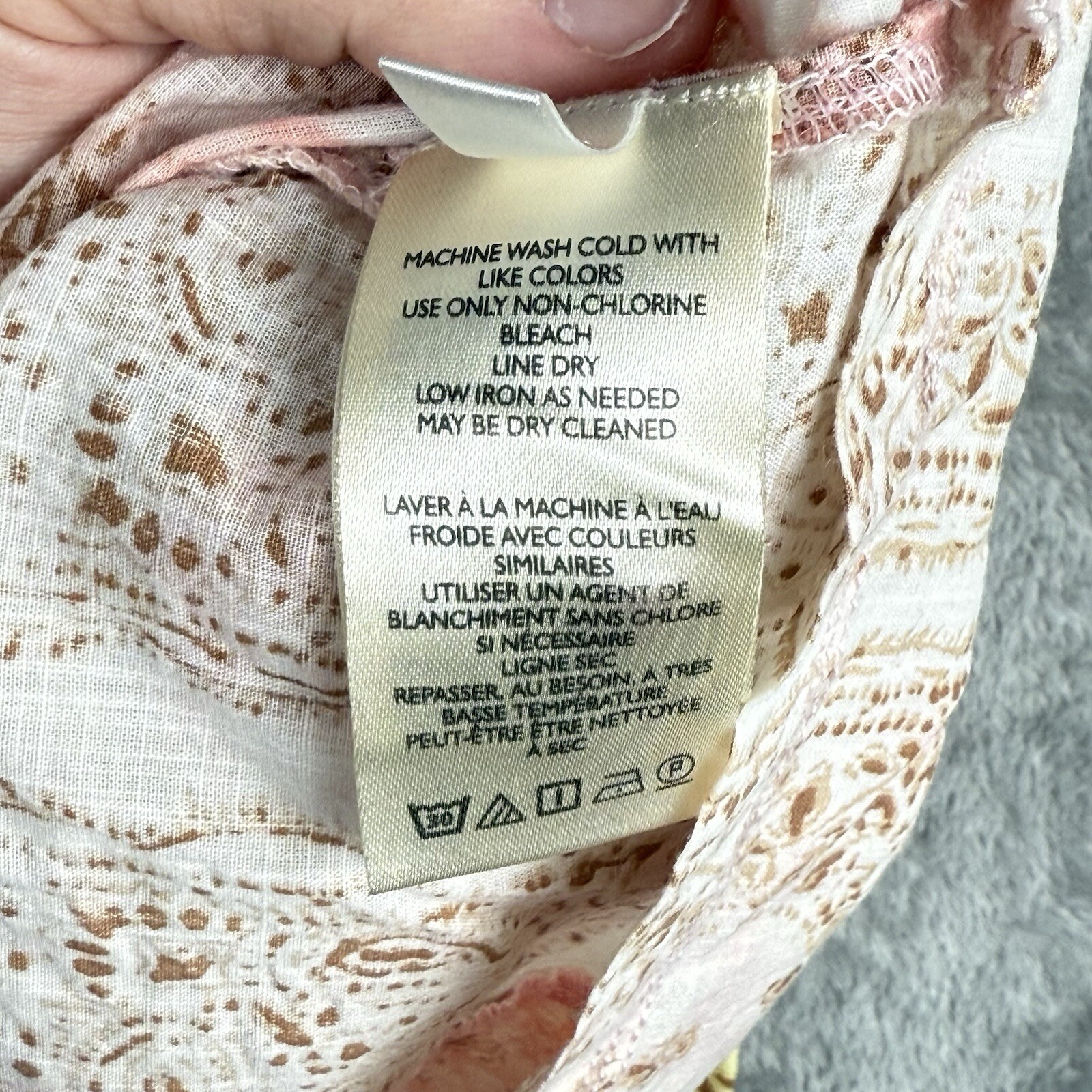 Anthropologie Pilcro The Tavi Batik Print Blouse Womens X-Small Shirt Top Boho