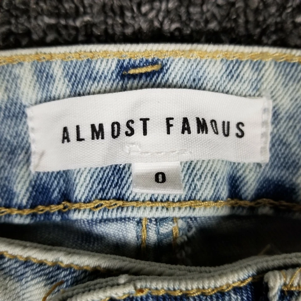 Джинсовые шорты женские 0 почти знаменитые 90-е стиль Y2K бермуды состаренные 26x7 - Изображение 2 из 4